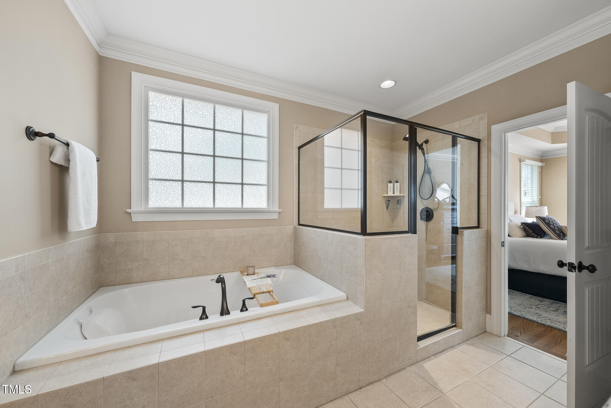 401 Clingstone Court