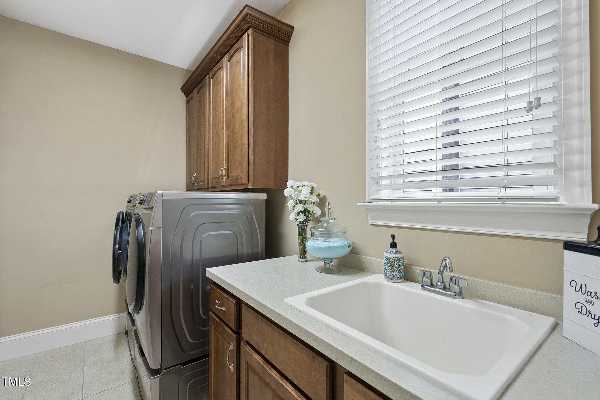 401 Clingstone Court