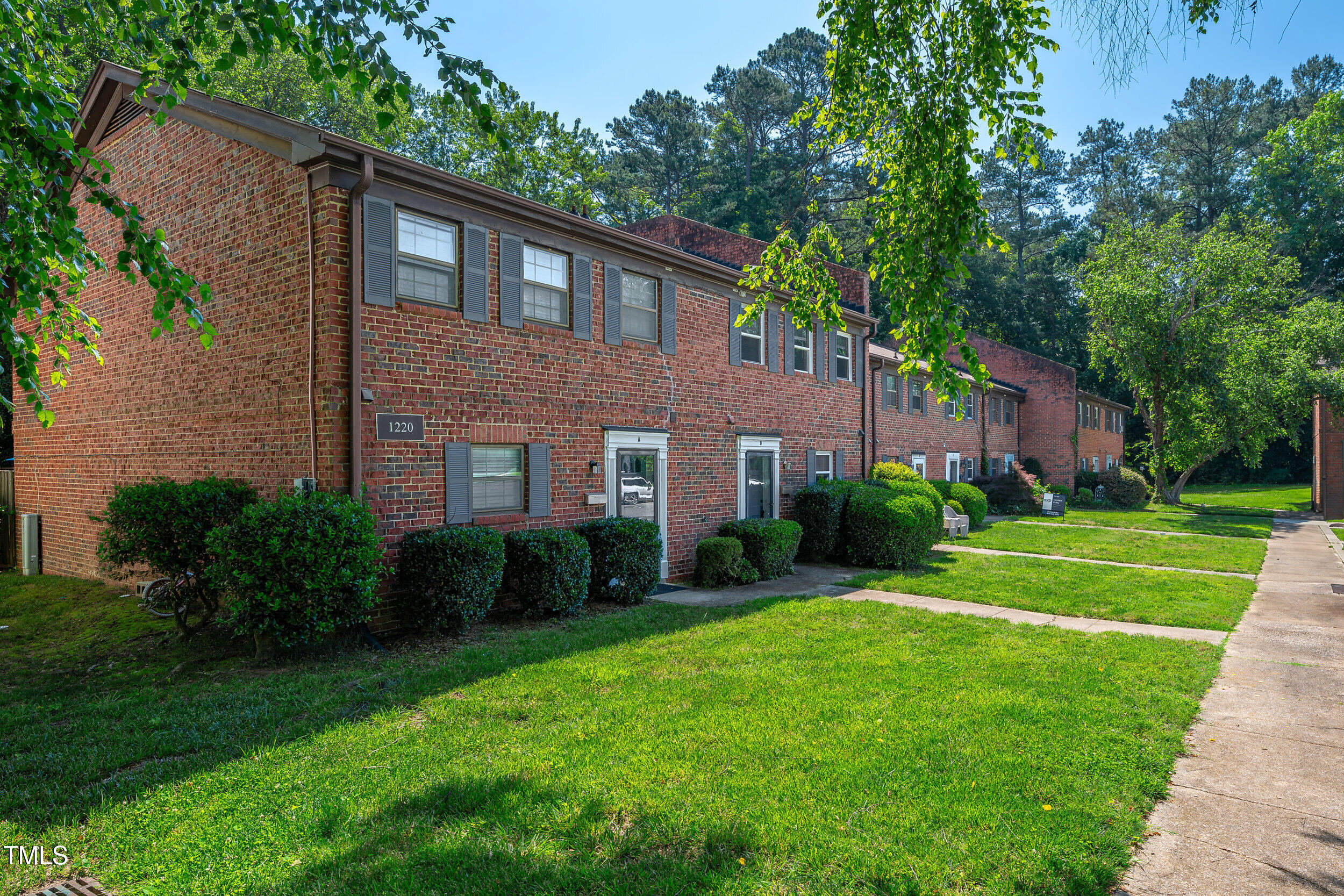 1220 Manassas Court # B