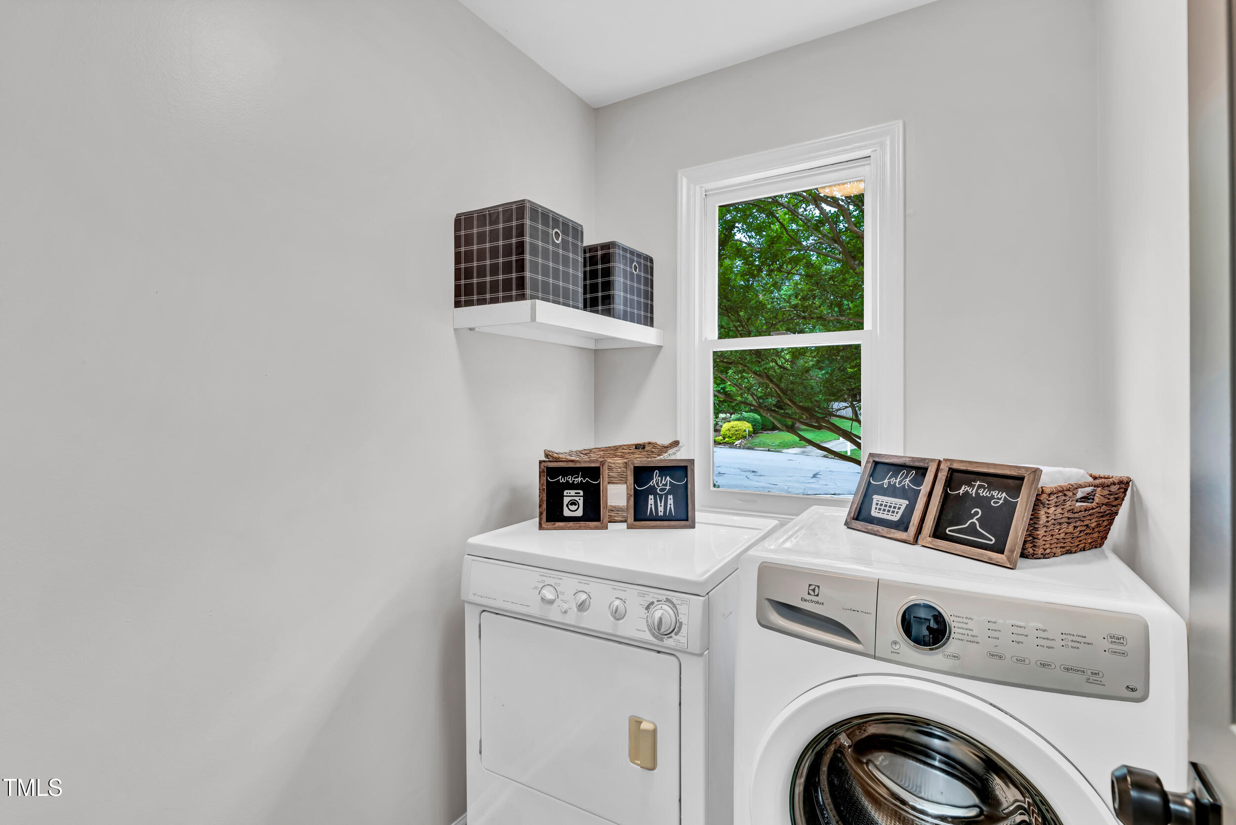 107 Ivy Hollow Court