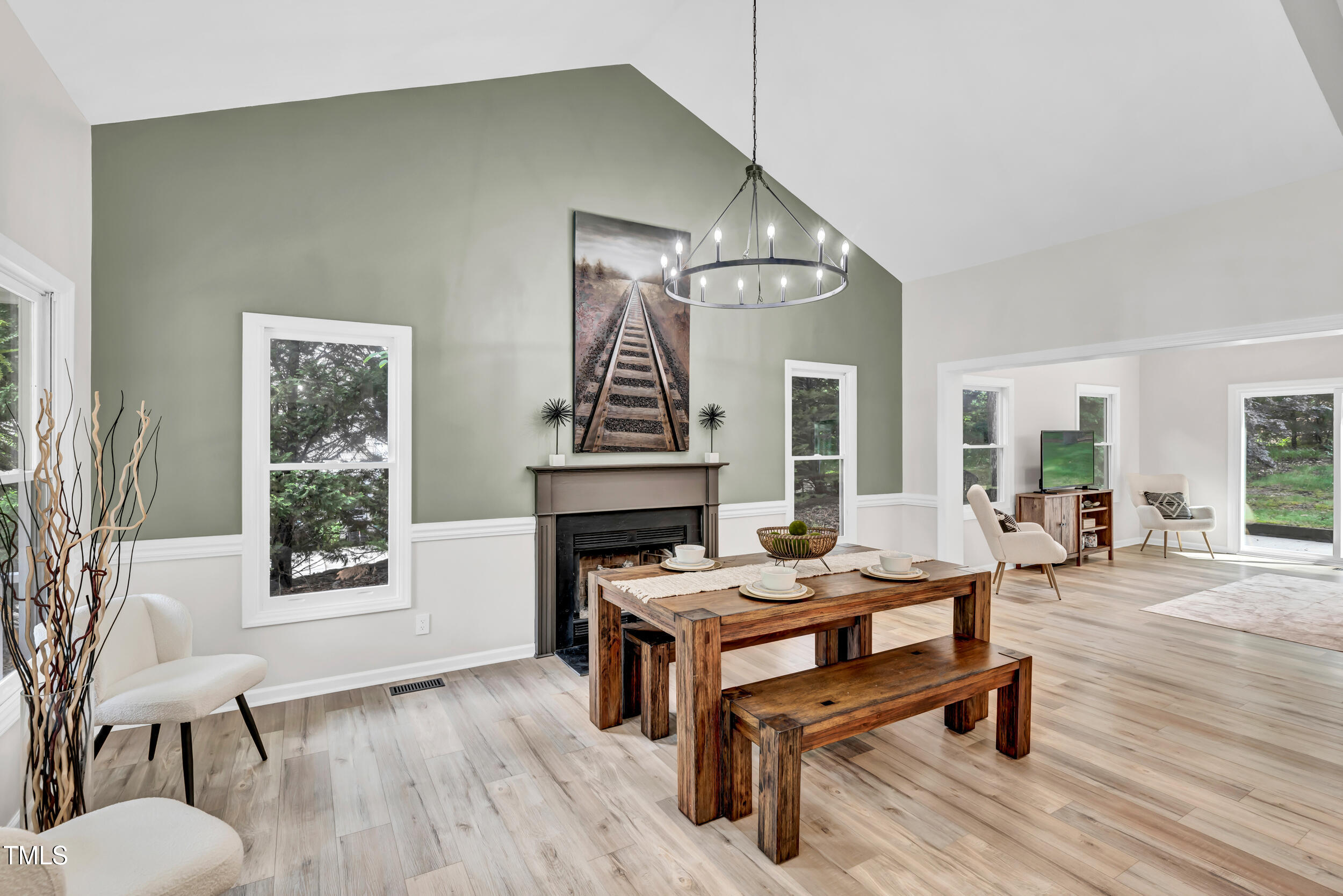 107 Ivy Hollow Court
