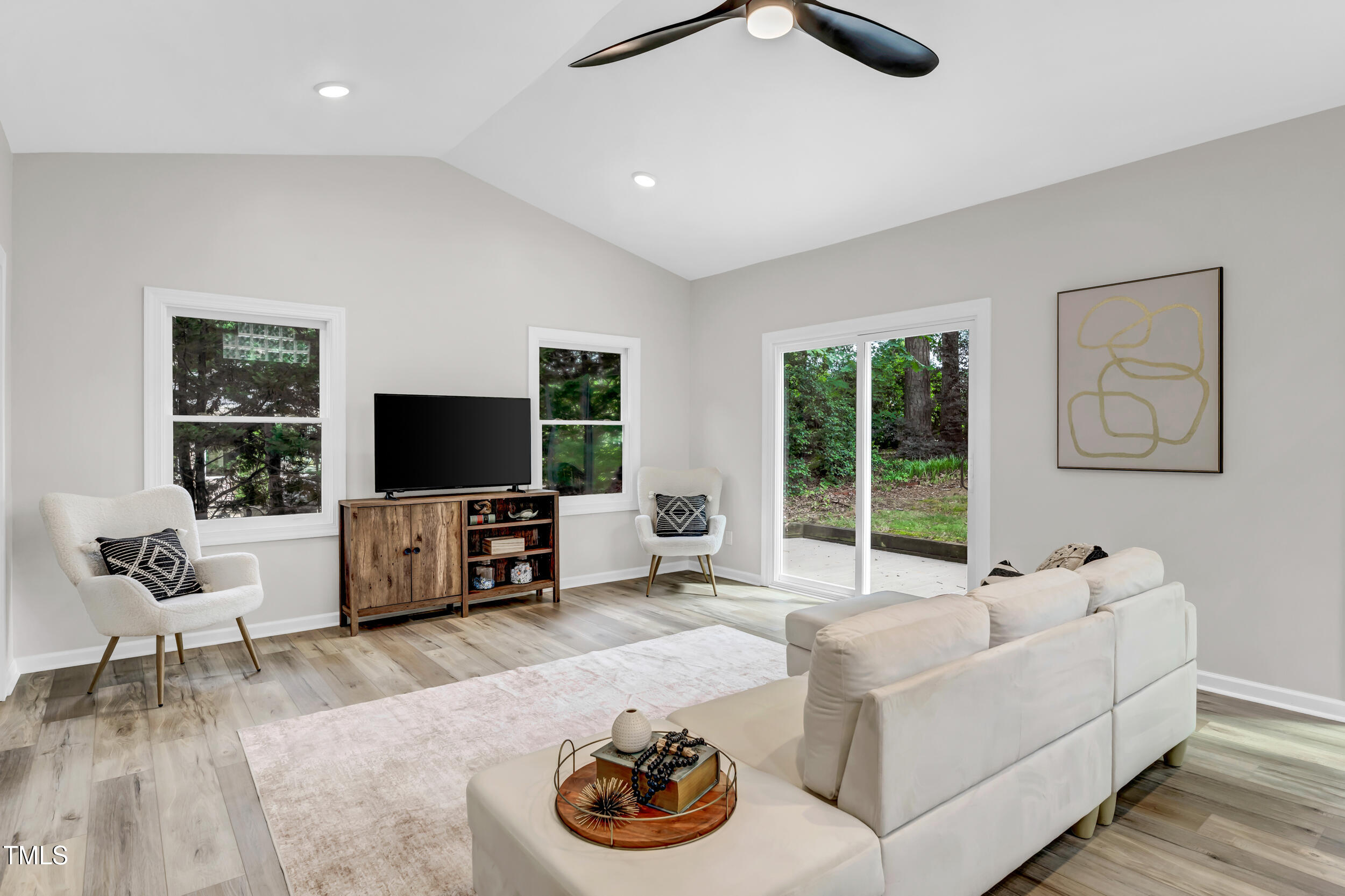 107 Ivy Hollow Court