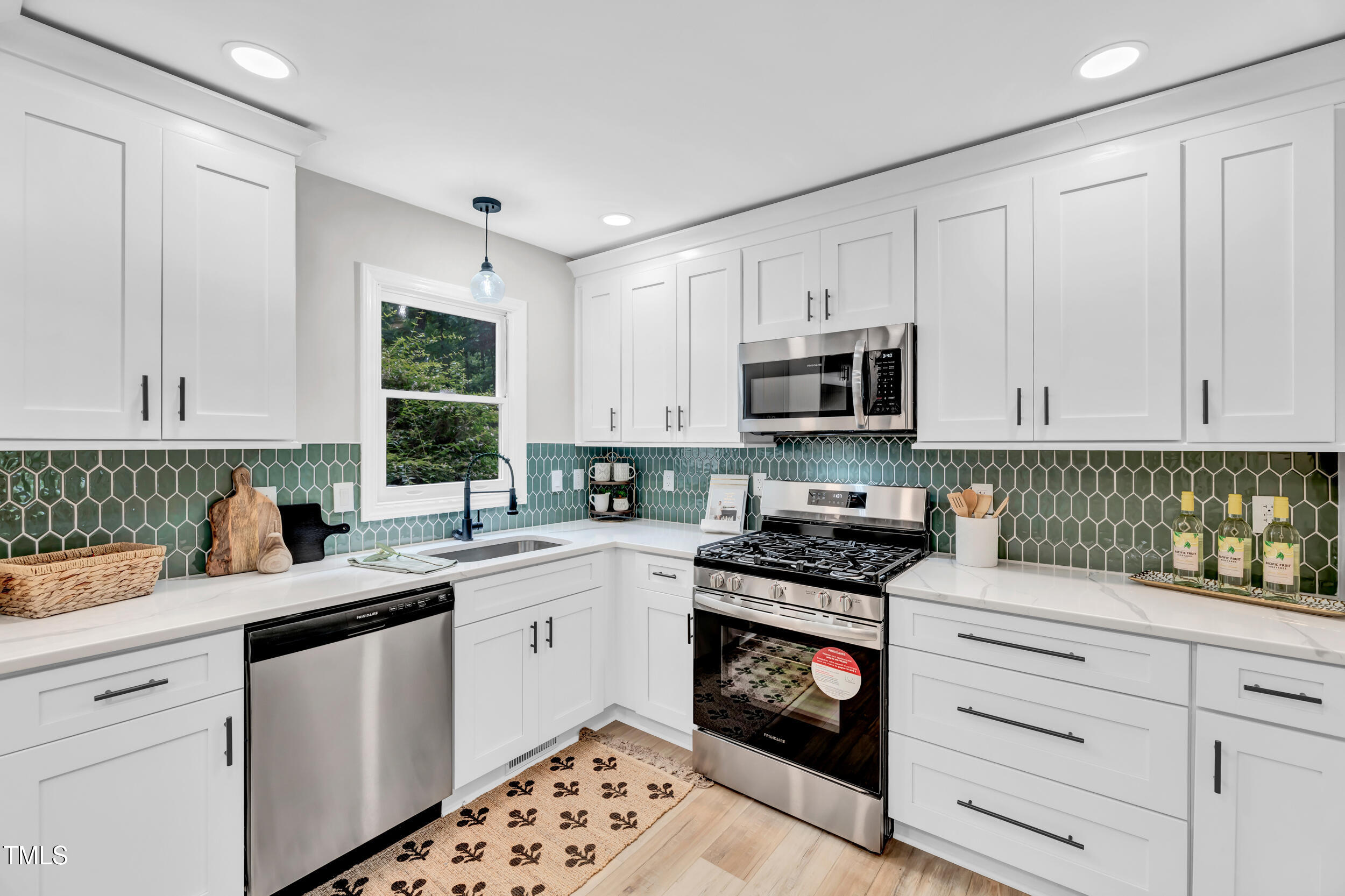 107 Ivy Hollow Court