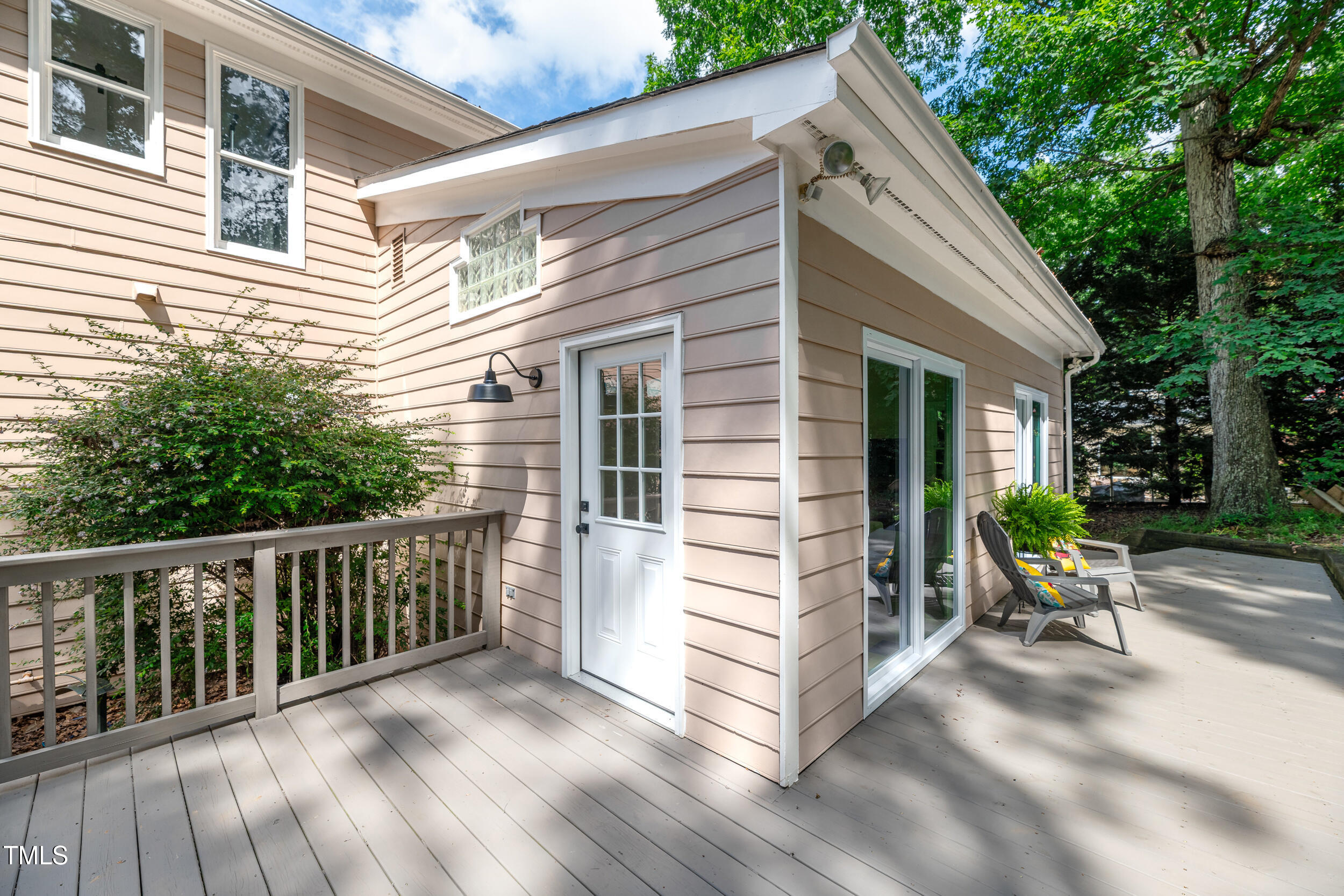 107 Ivy Hollow Court