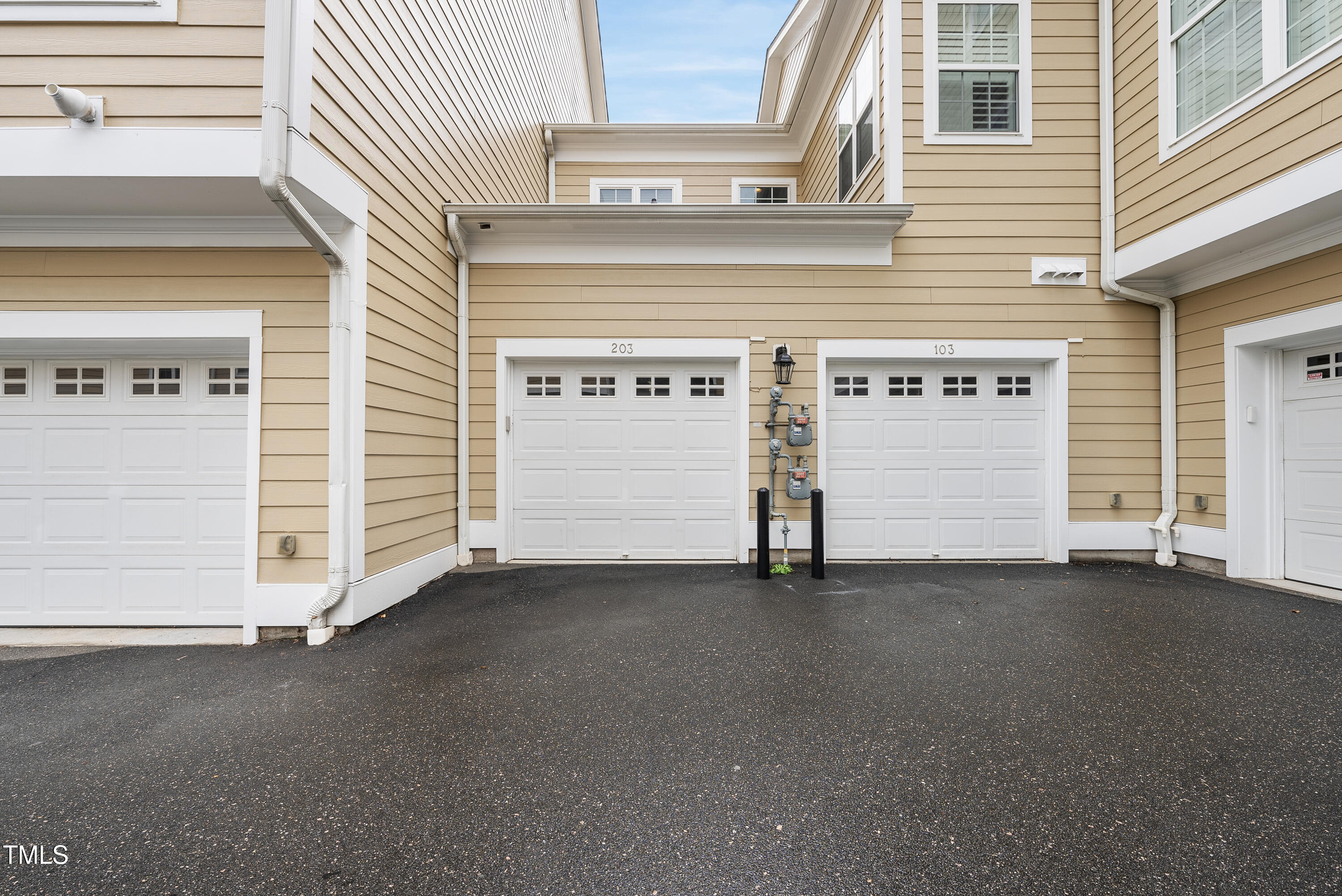 10410 Sablewood Drive # 203