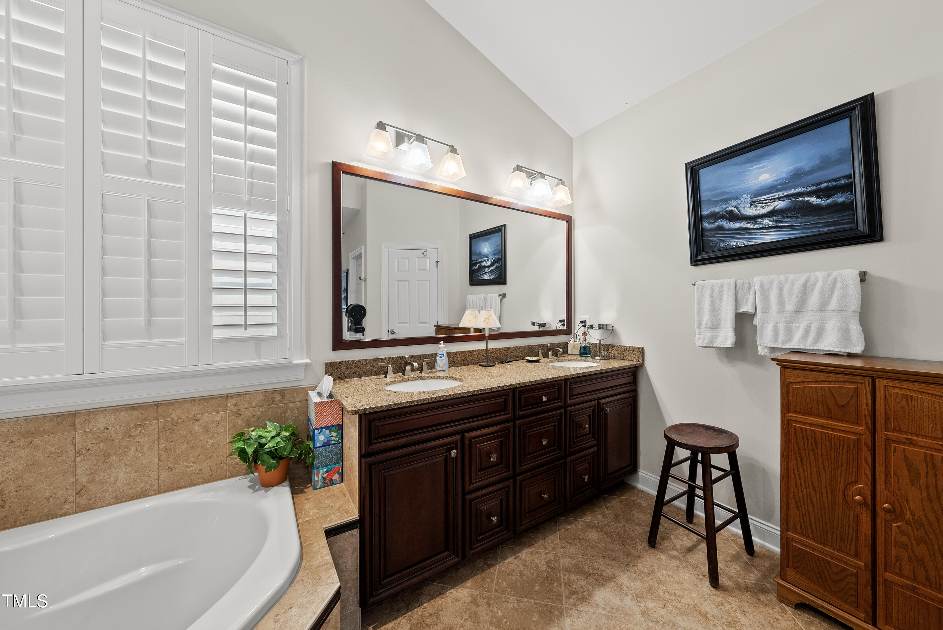 10410 Sablewood Drive # 203