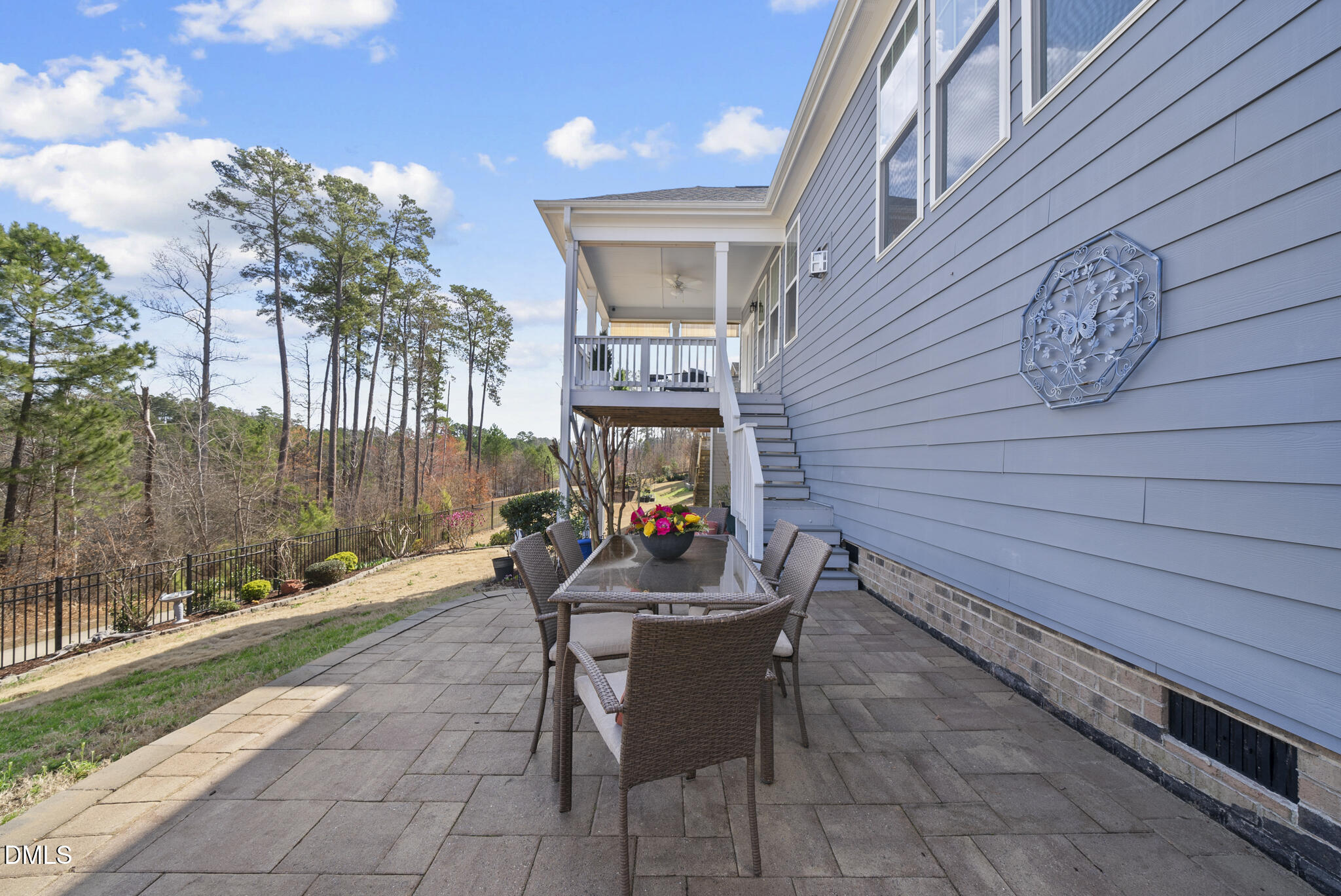 1856 Amberly Ledge Way