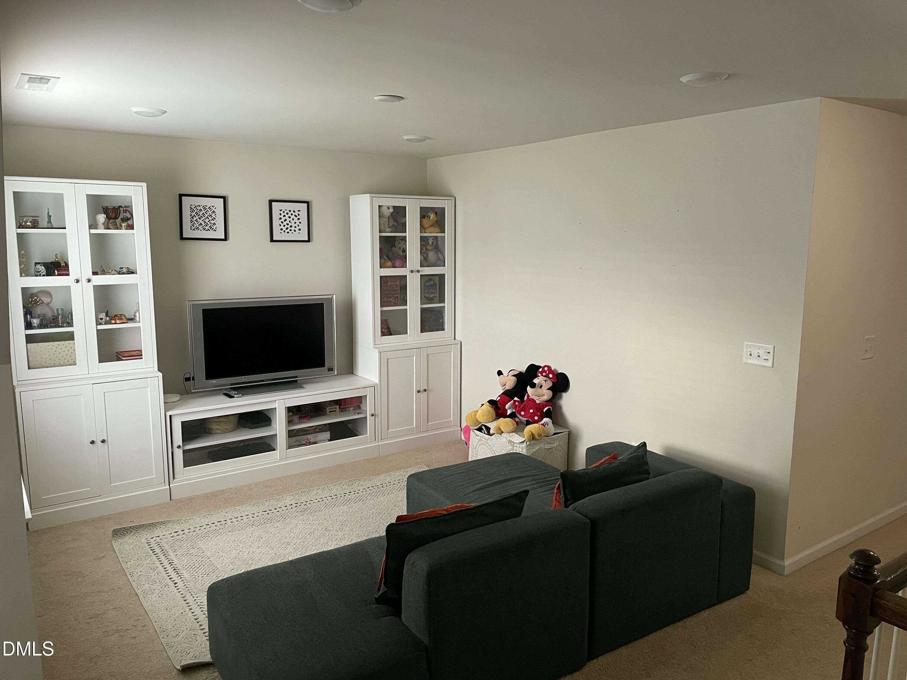 920 Cozy Oak Avenue