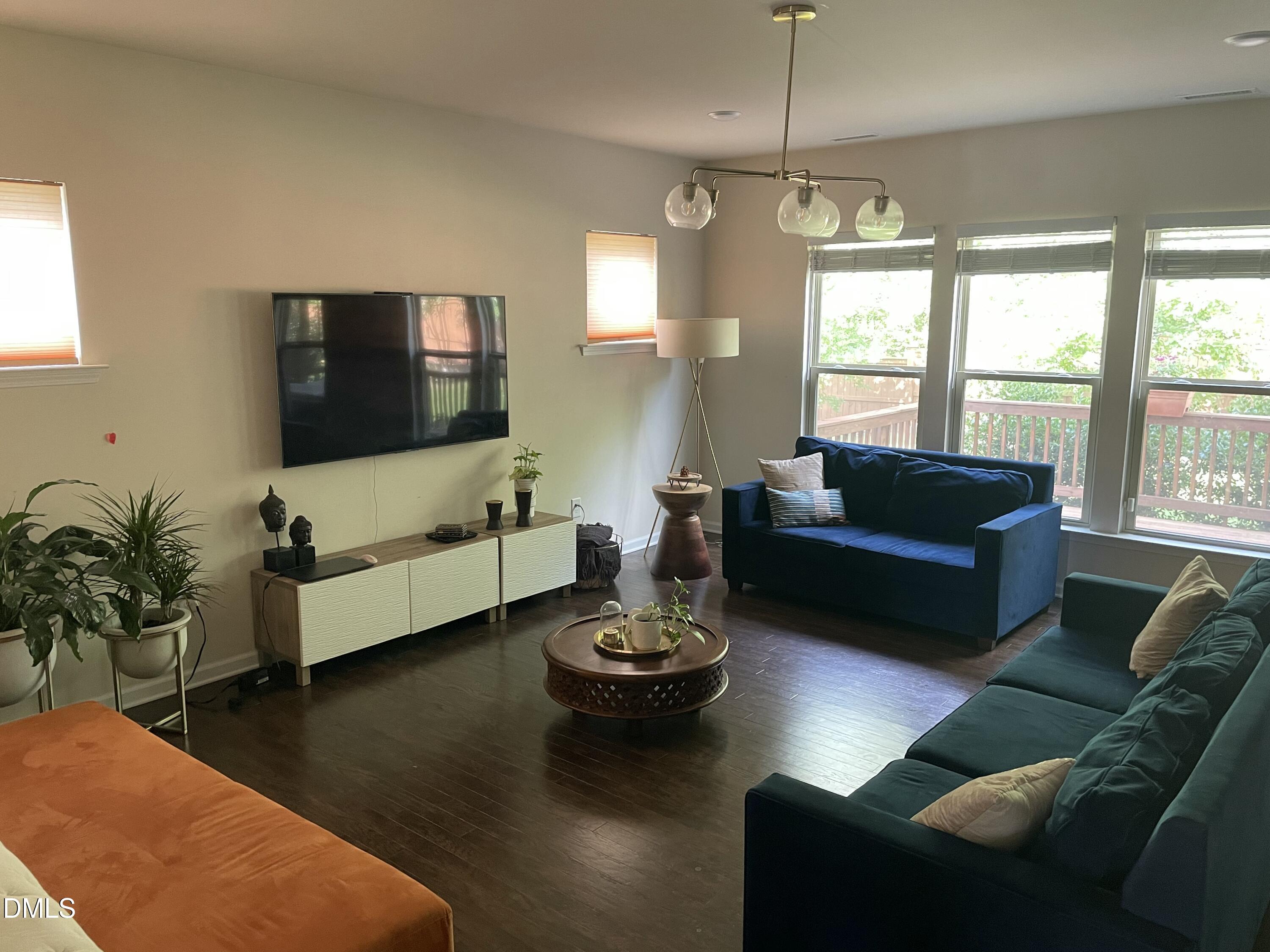920 Cozy Oak Avenue