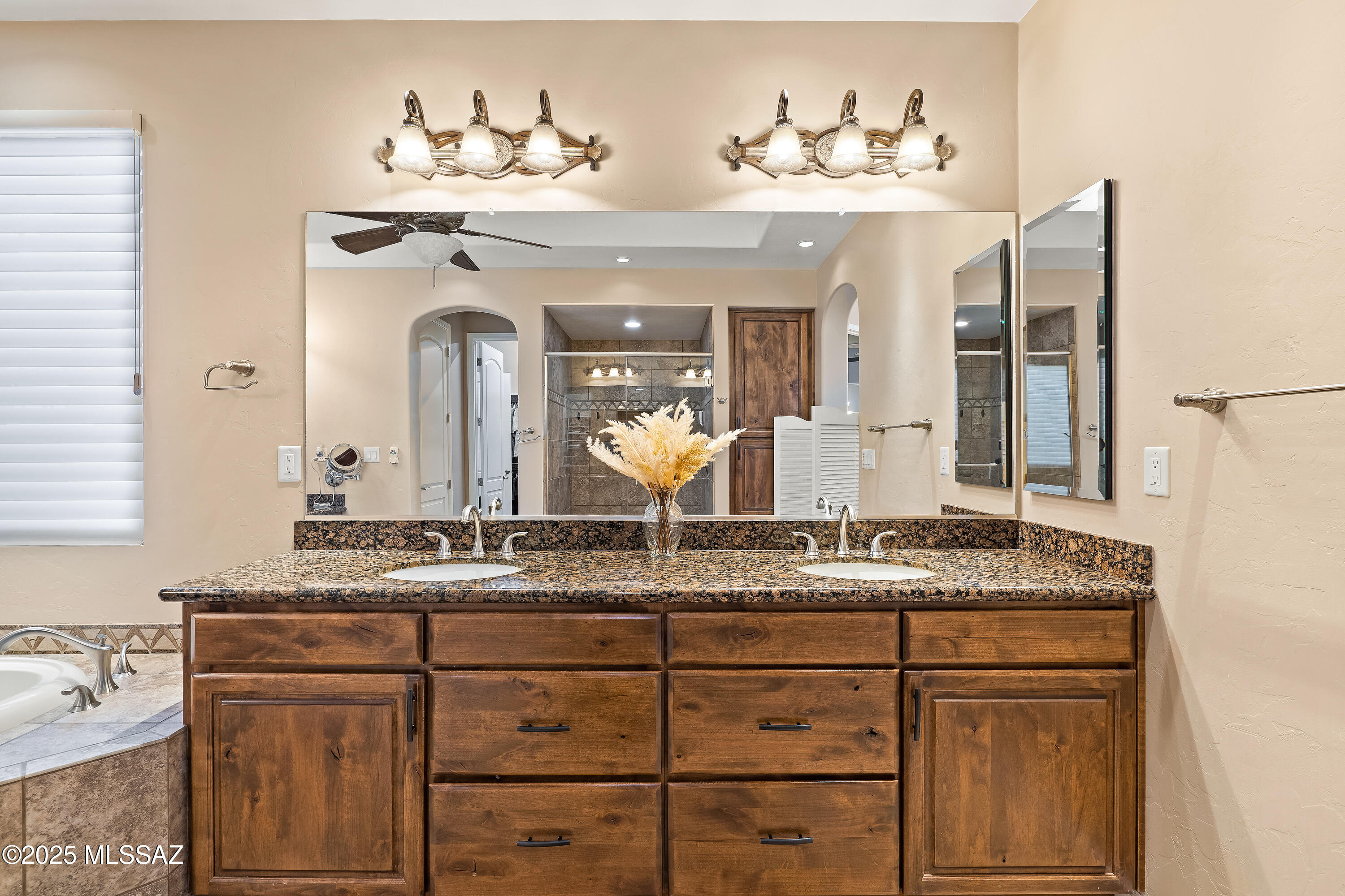 60173 E Arroyo Grande Drive