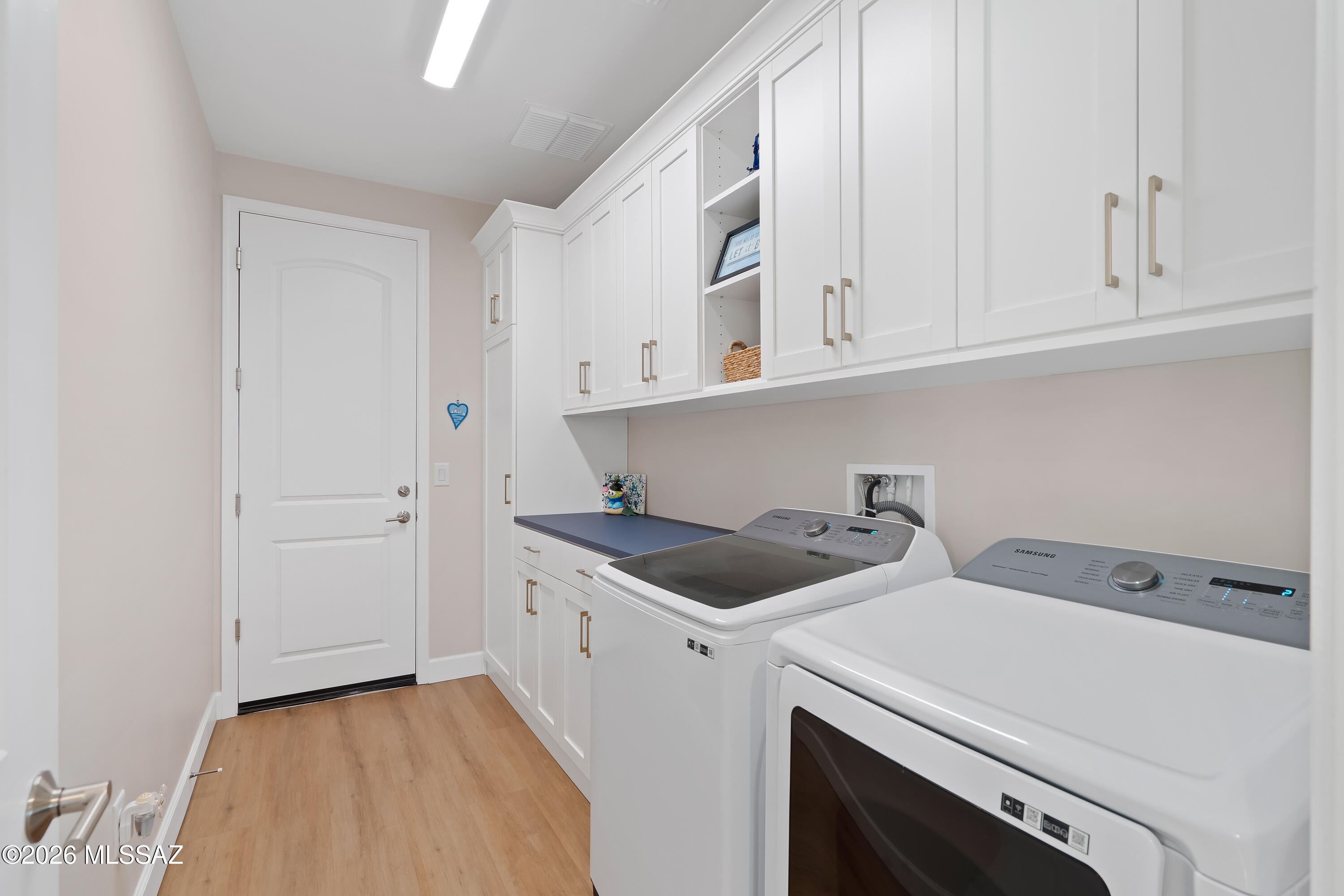 61504 E Travertine Street