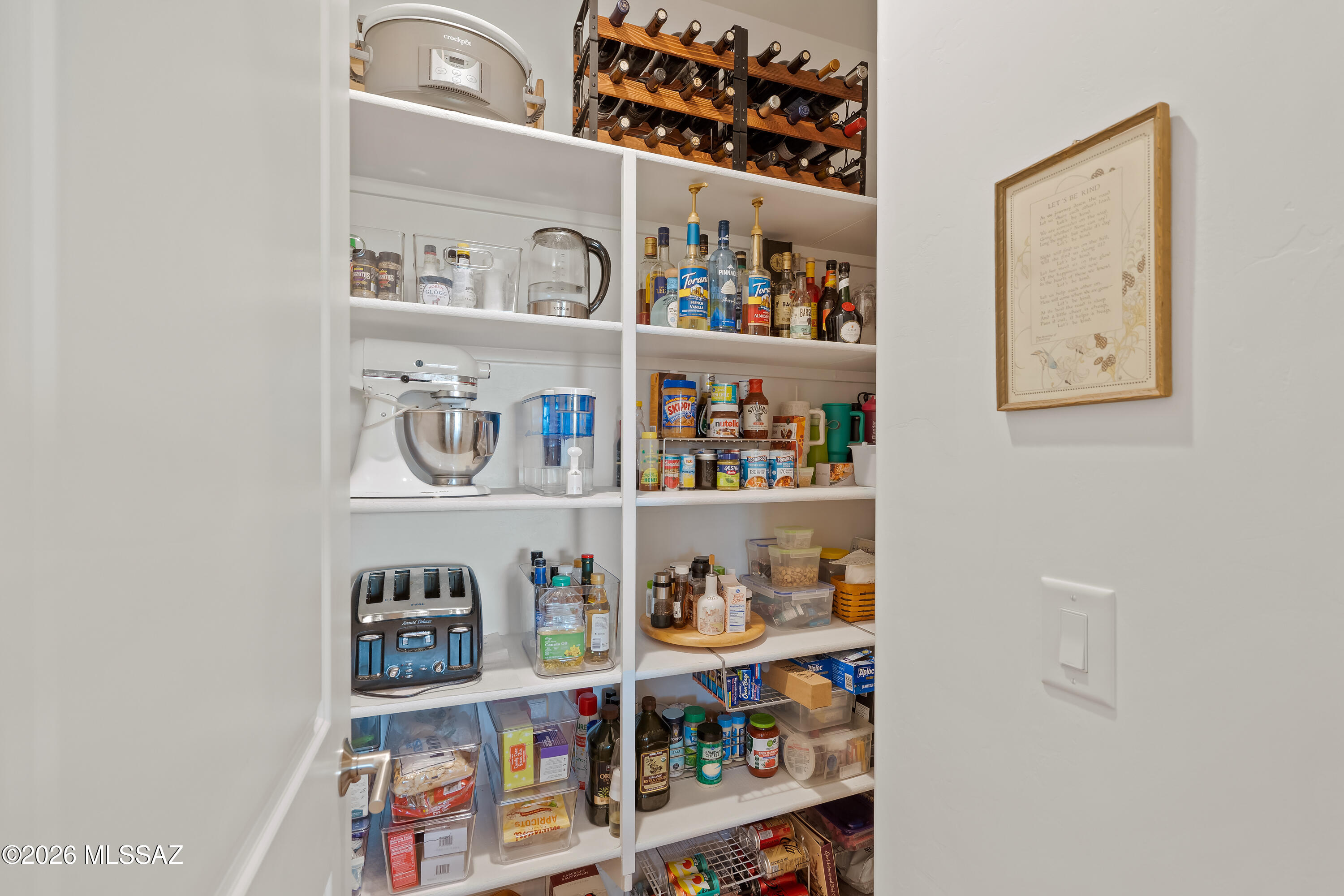 61504 E Travertine Street