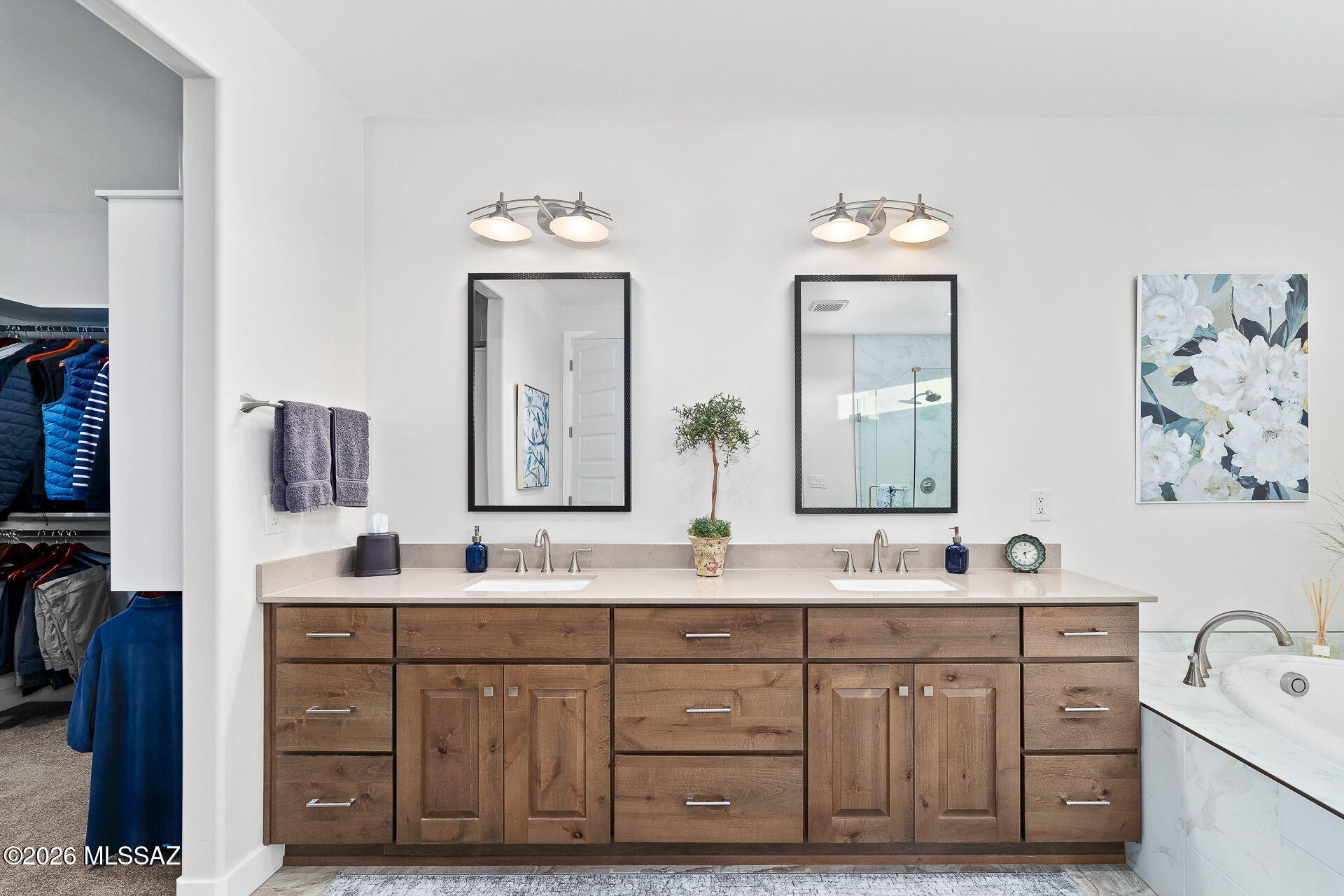 61868 E Travertine Street