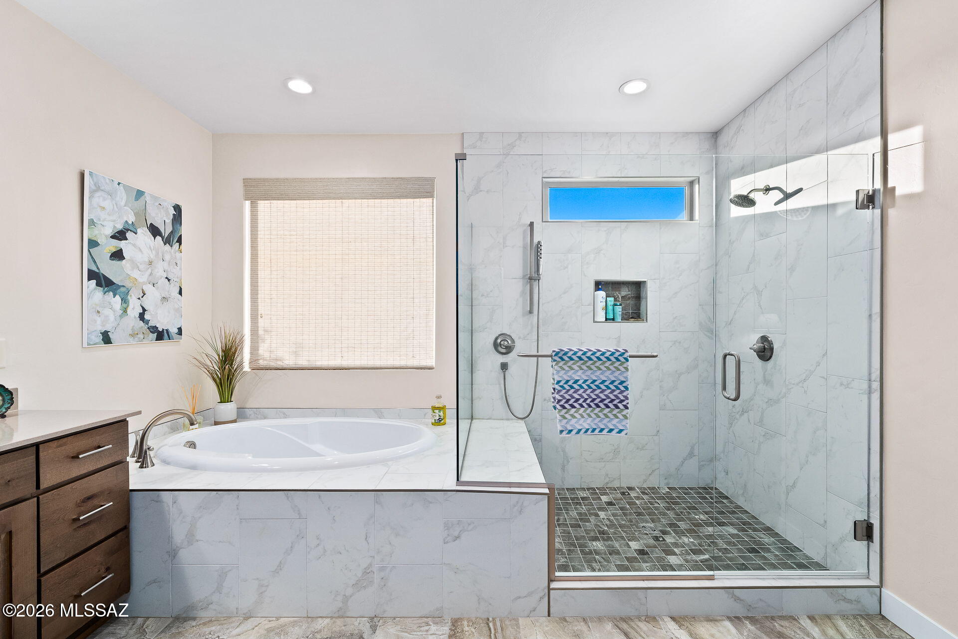 61868 E Travertine Street