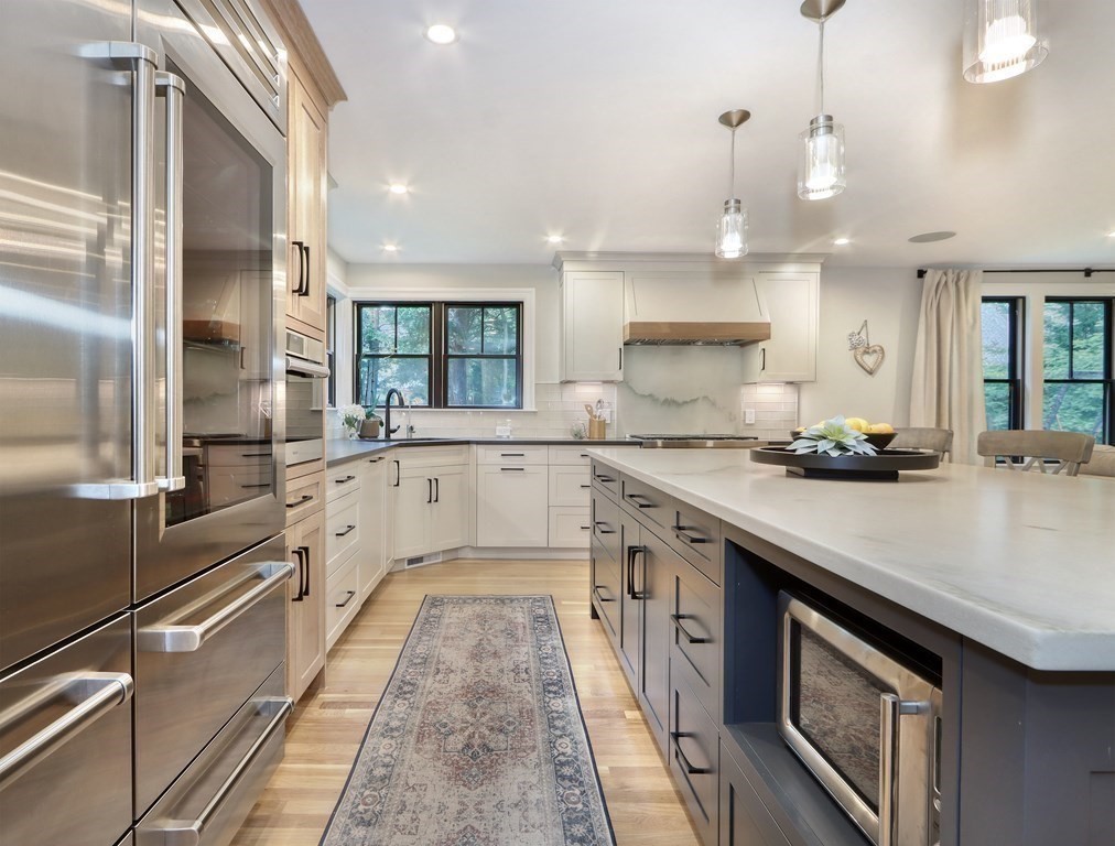 27 Cabot St