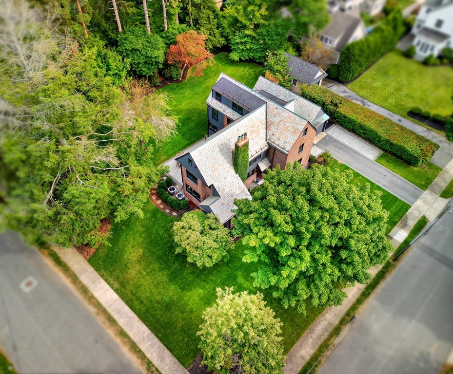 27 Cabot St