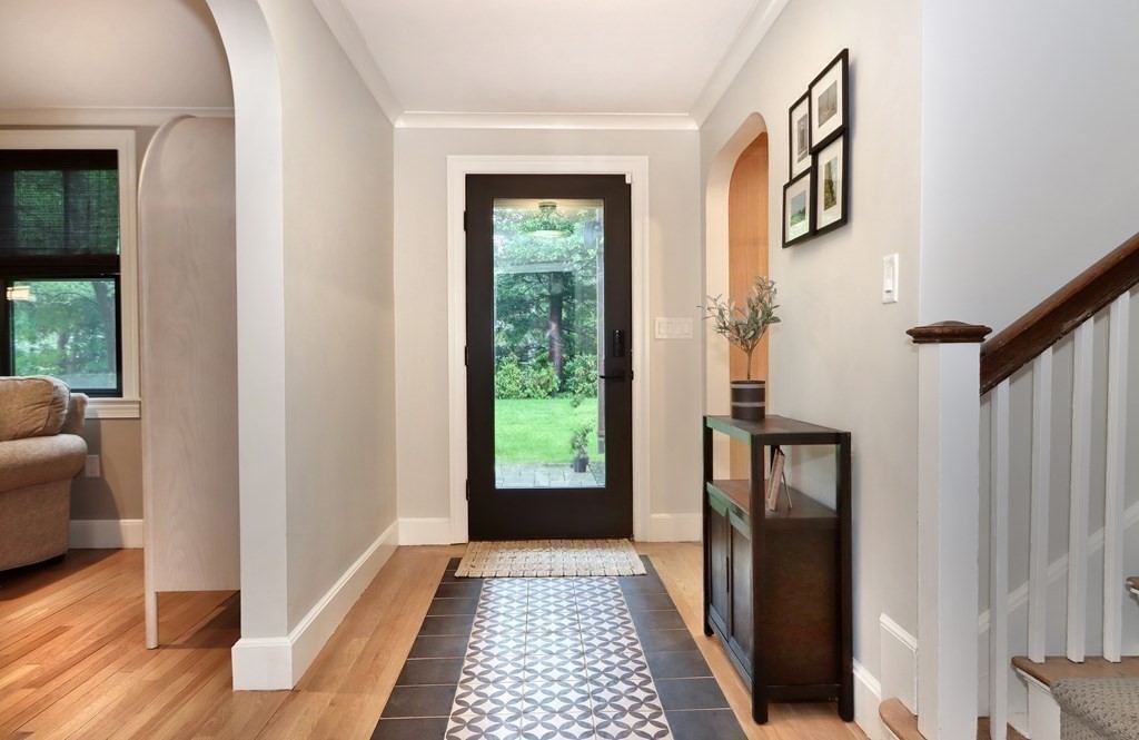 27 Cabot St