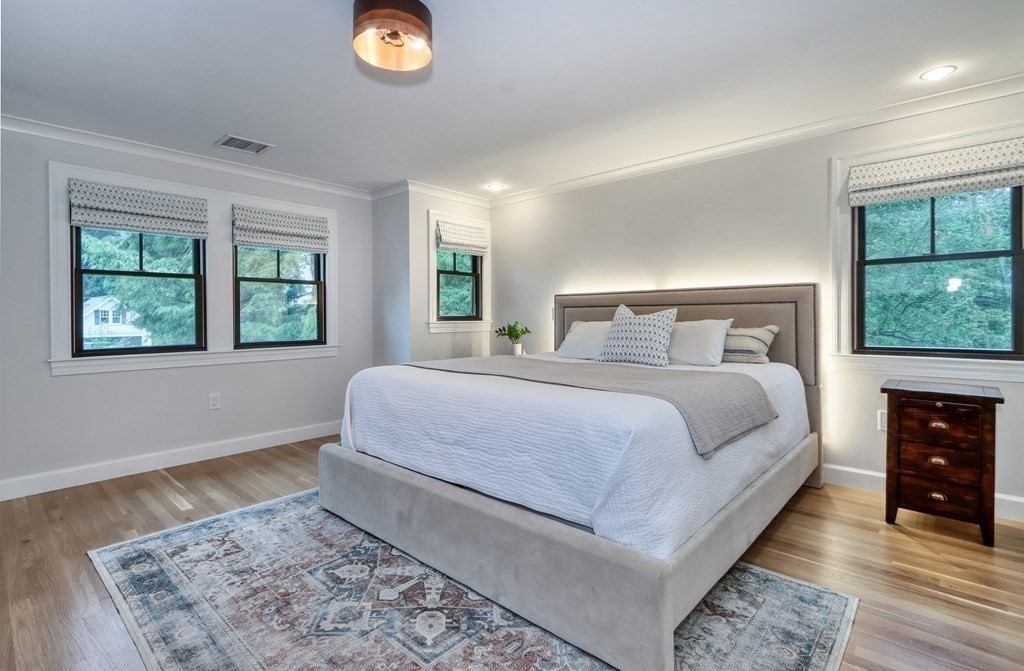 27 Cabot St