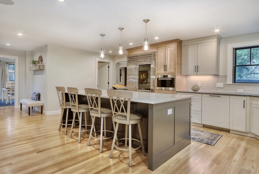 27 Cabot St