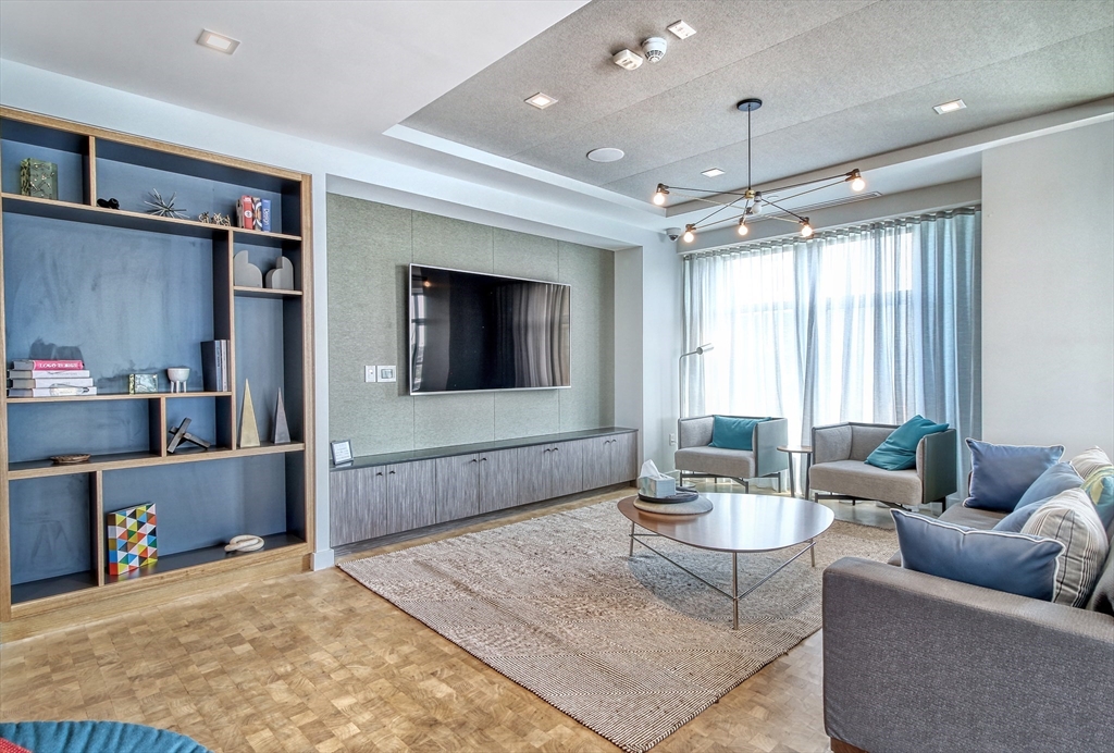 375 Canal Street # 1009