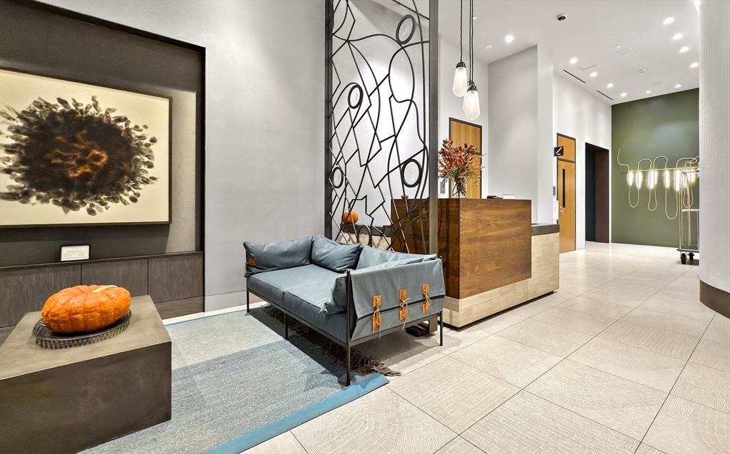 375 Canal Street # 1009