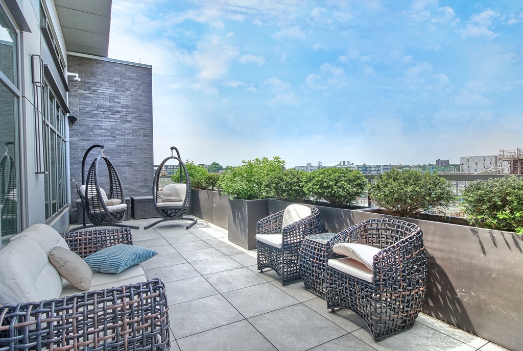 375 Canal Street # 1009