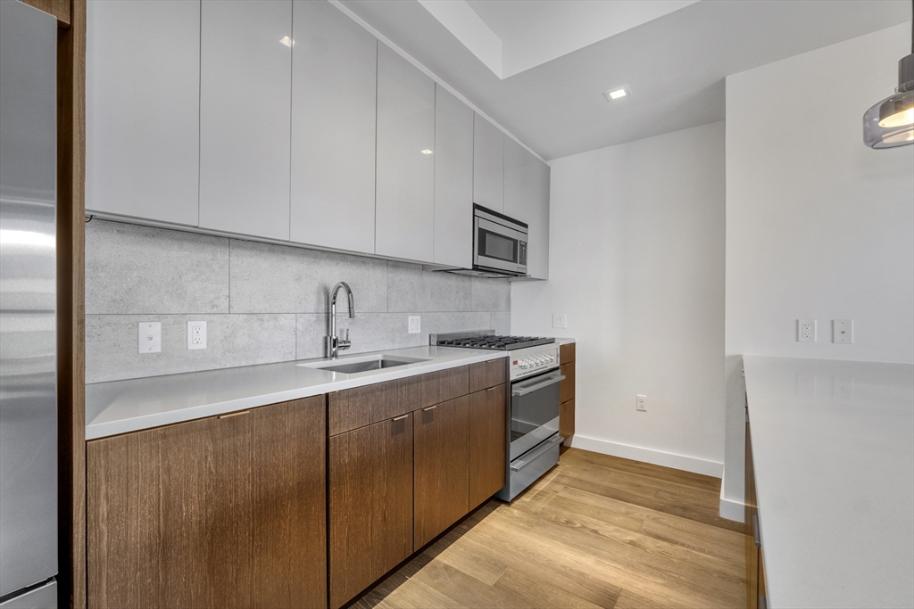 375 Canal Street # 1009