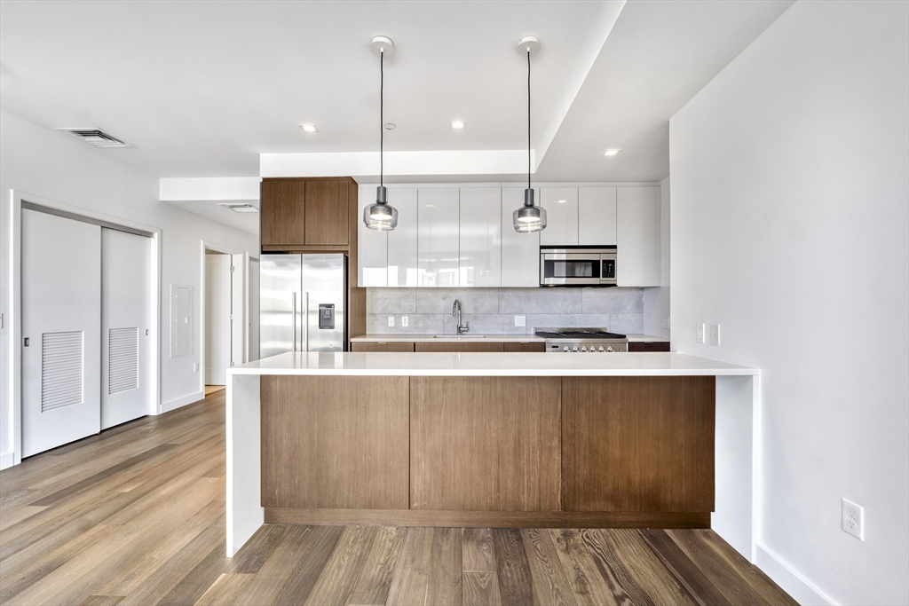 375 Canal Street # 1009