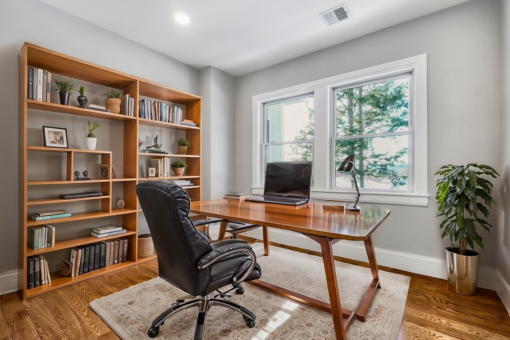 8 Chestnut St
