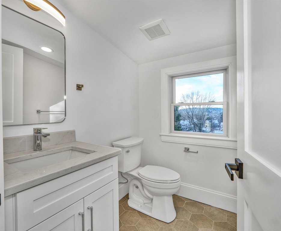 8 Chestnut St