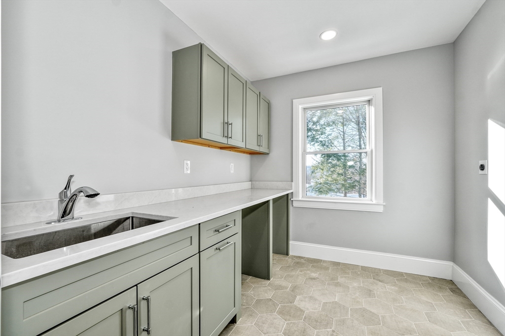 8 Chestnut St