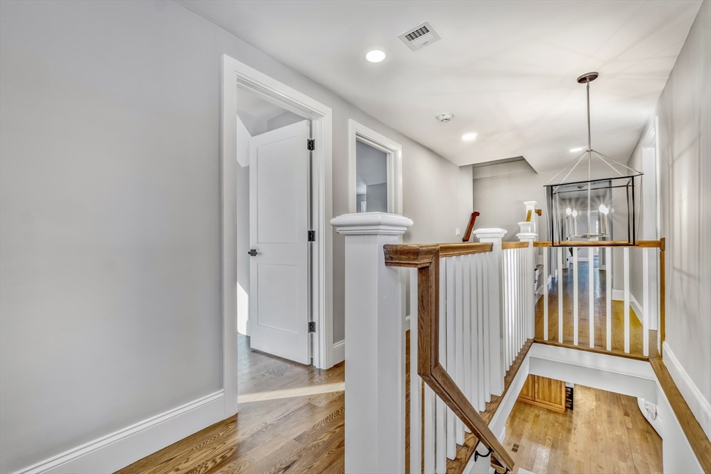 8 Chestnut St