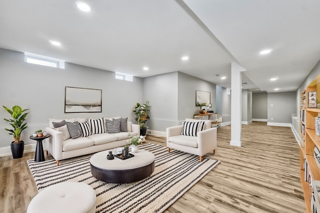 8 Chestnut St