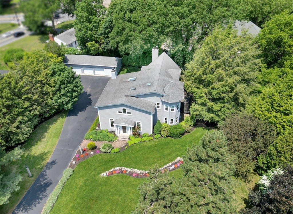 4 Aricia Ln