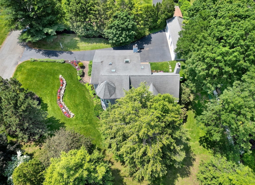 4 Aricia Ln