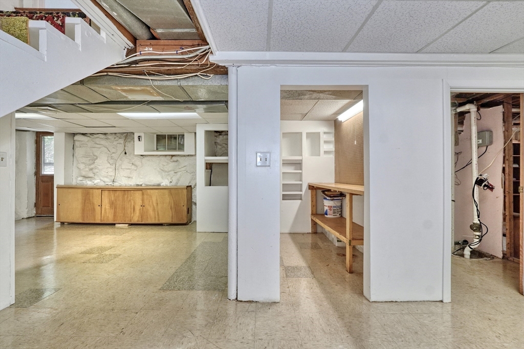 4 Aricia Ln