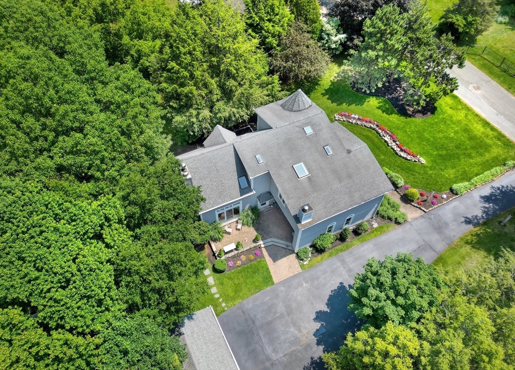 4 Aricia Ln