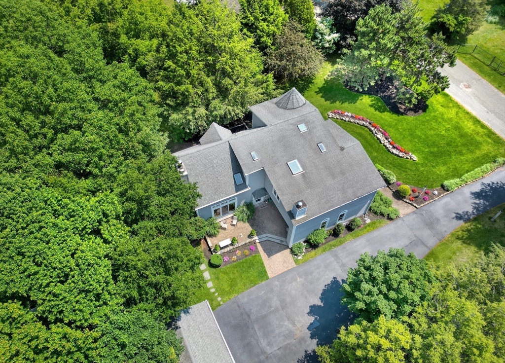 4 Aricia Ln