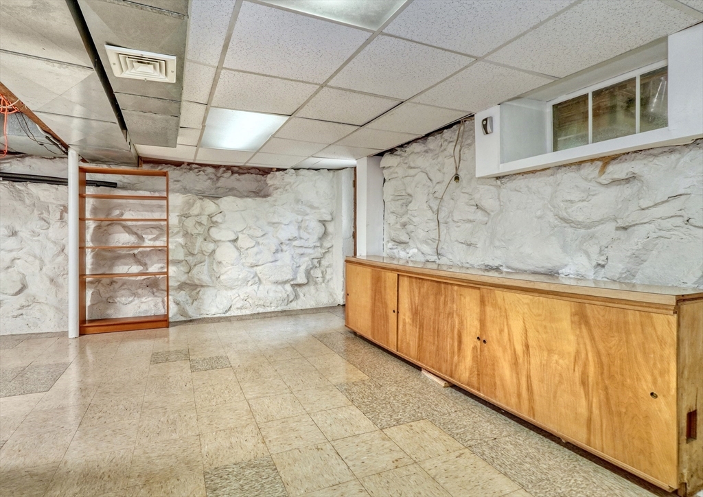 4 Aricia Ln