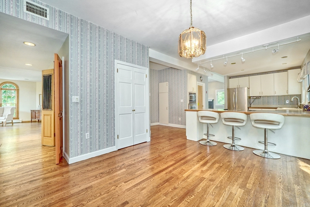 4 Aricia Ln