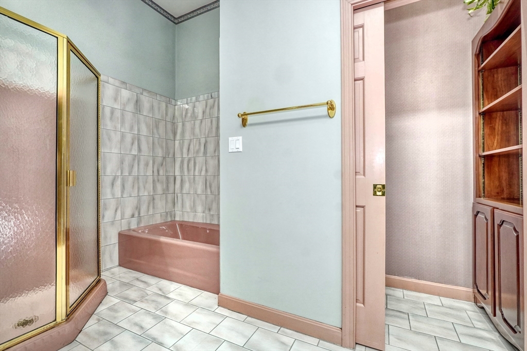 4 Aricia Ln