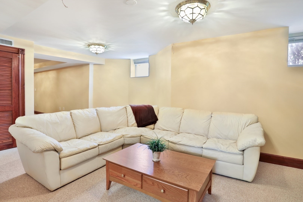 204 Franklin # 2B