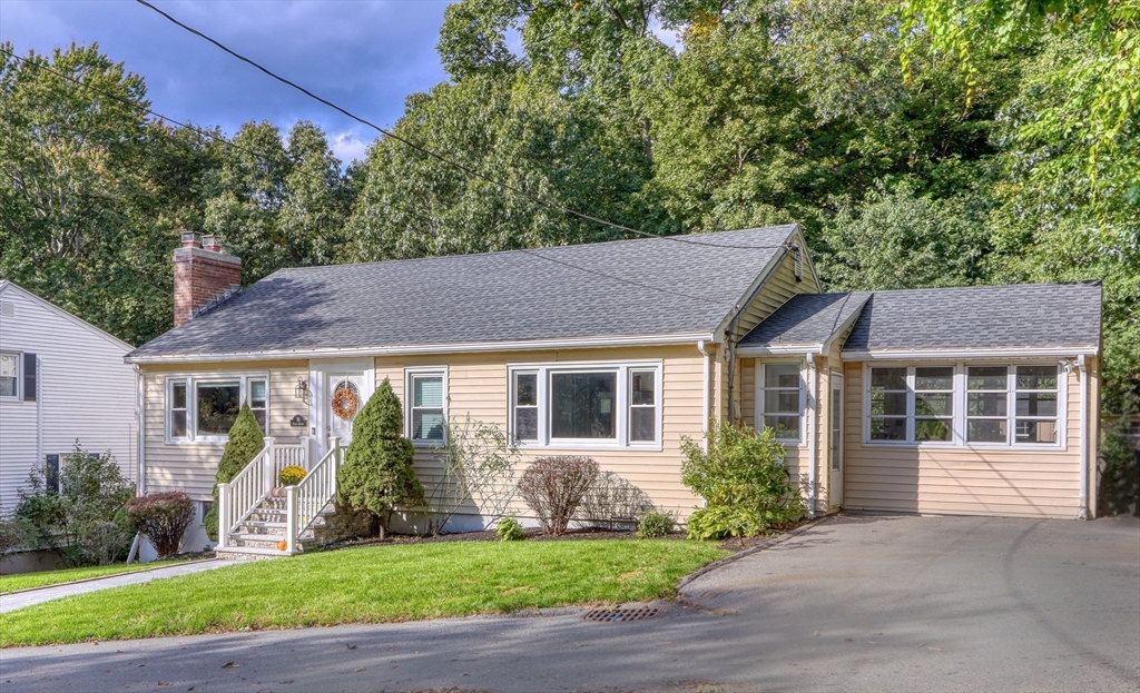 10 Marie Ave