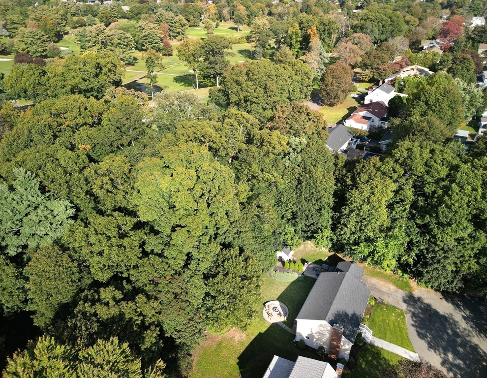 10 Marie Ave