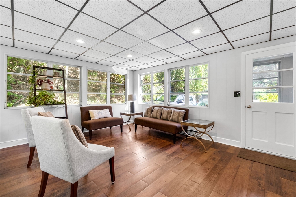 10 Marie Ave