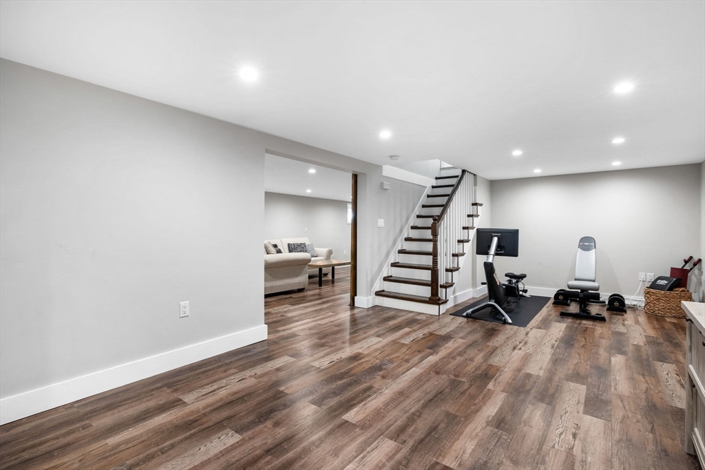 10 Marie Ave