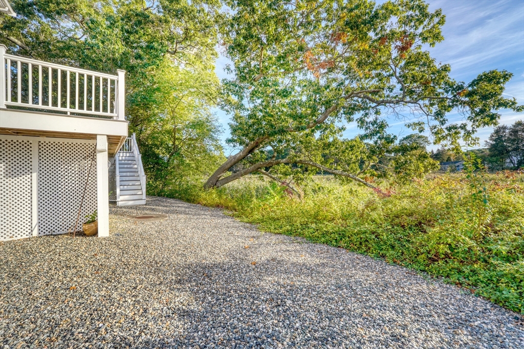 87 Riverbank Rd