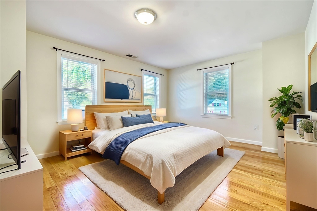 87 Riverbank Rd
