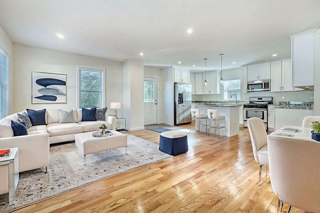 87 Riverbank Rd