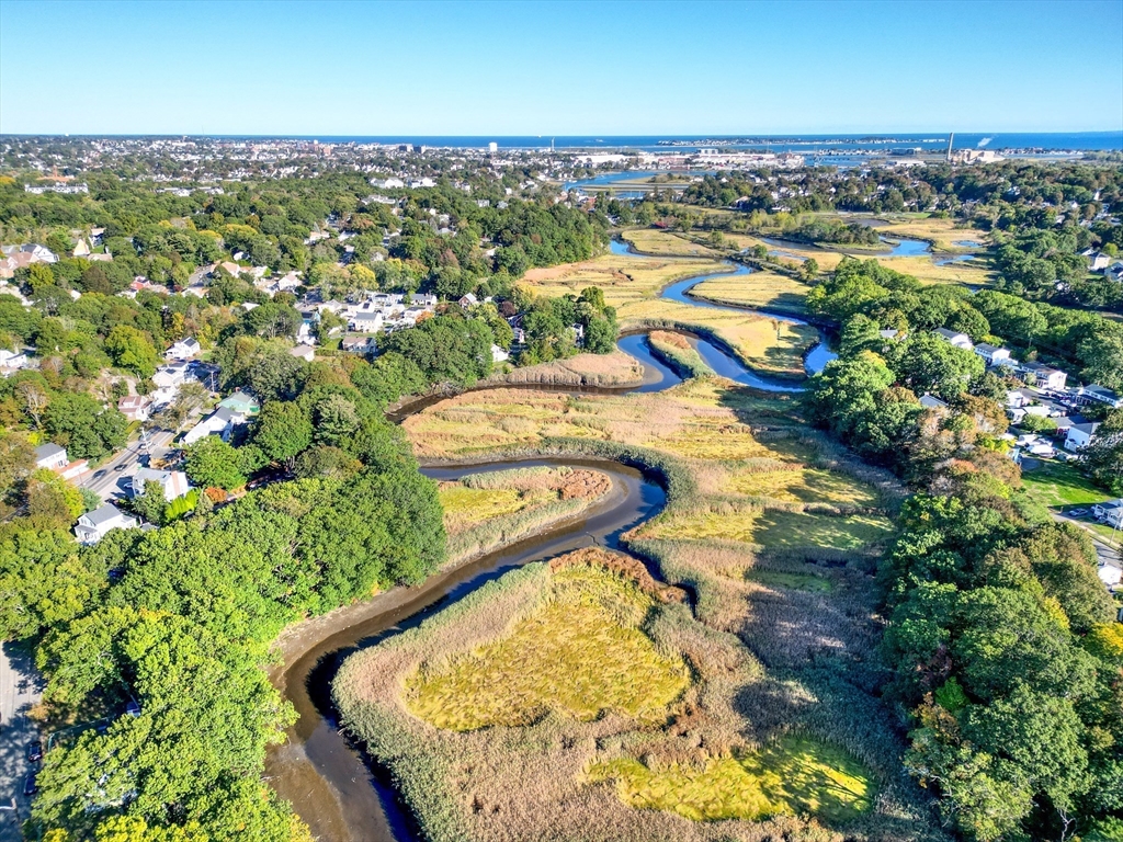 87 Riverbank Rd